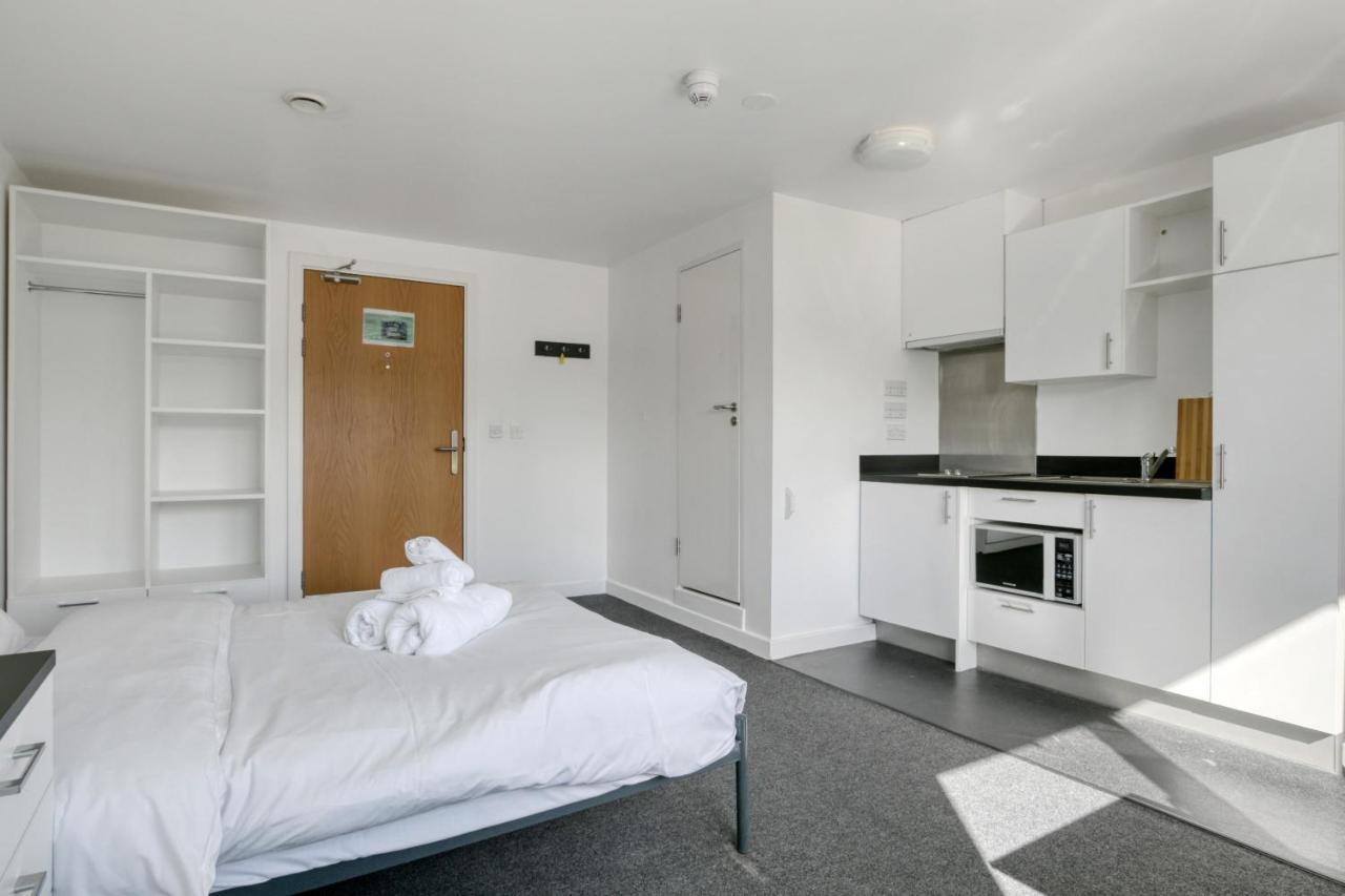 Bright & Central Studio In Luton, Sleeps 2 Luton  Eksteriør bilde