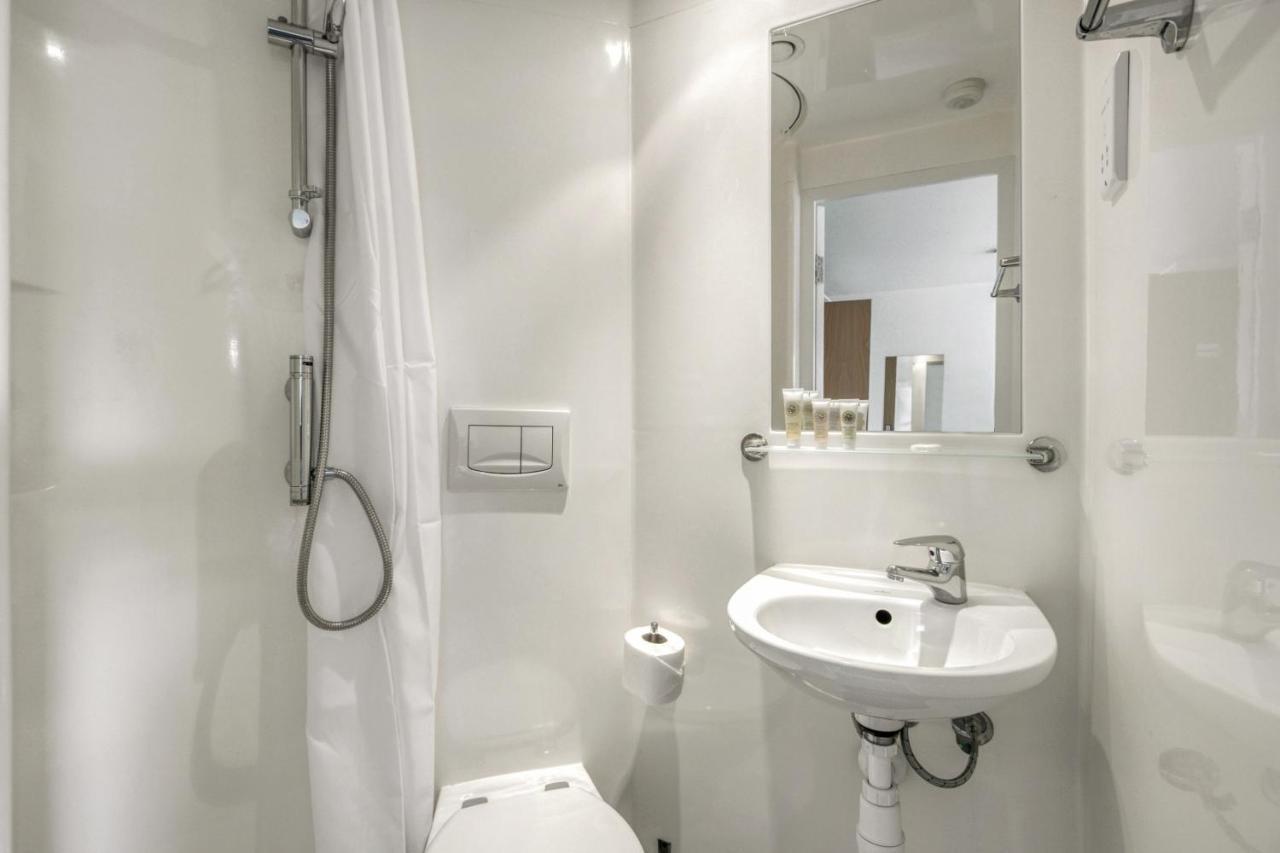 Bright & Central Studio In Luton, Sleeps 2 Luton  Eksteriør bilde
