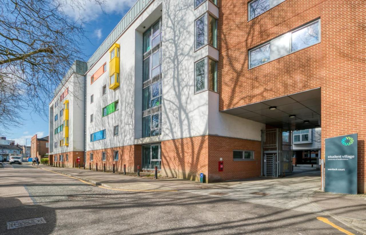 Bright & Central Studio In Luton, Sleeps 2 Luton  Eksteriør bilde